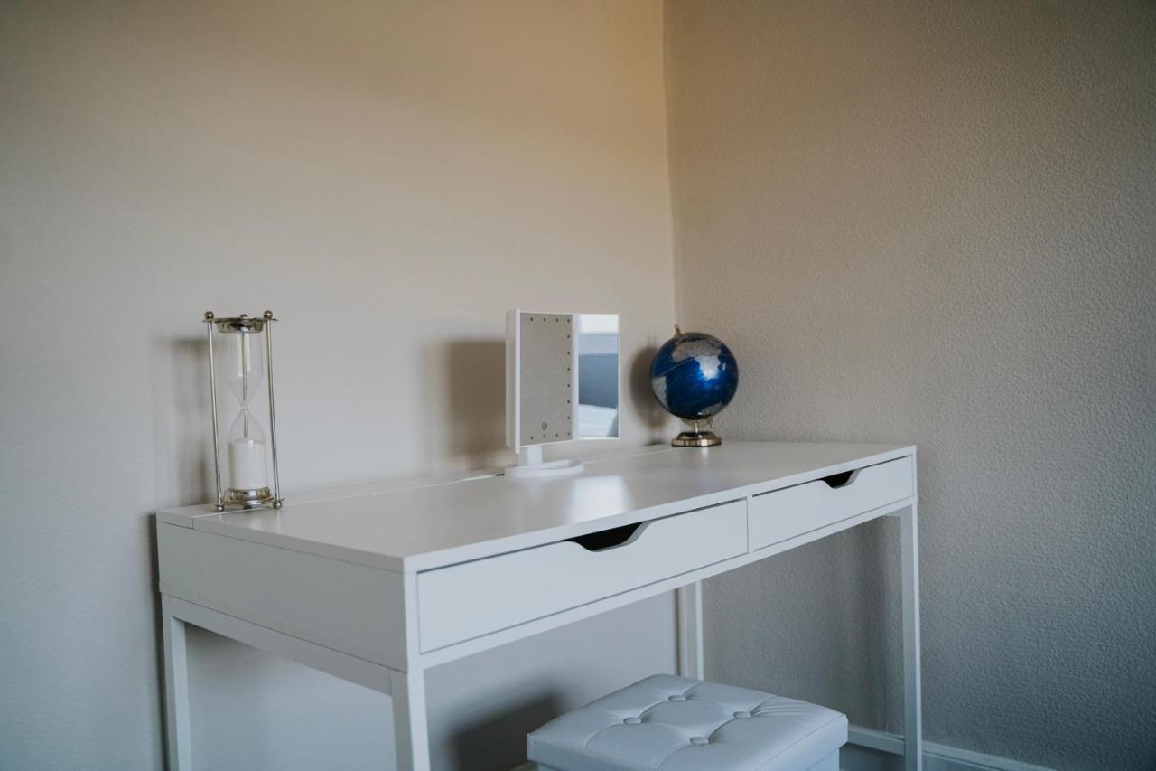 バースRoman Penthouse- City Skyline Views, 4K Tvs, 5G Wifi And More!アパートメント エクステリア 写真